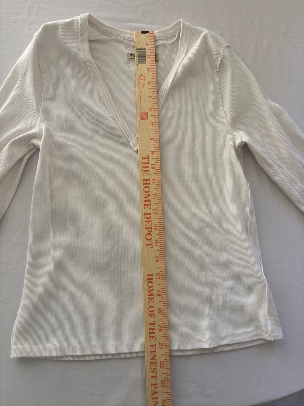 We The Free Plum & White V-Neck Women's Set of 2 Tops Women’s XL one New - Picture 7 of 12